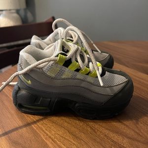 Toddler Nike Max Air Size 8c